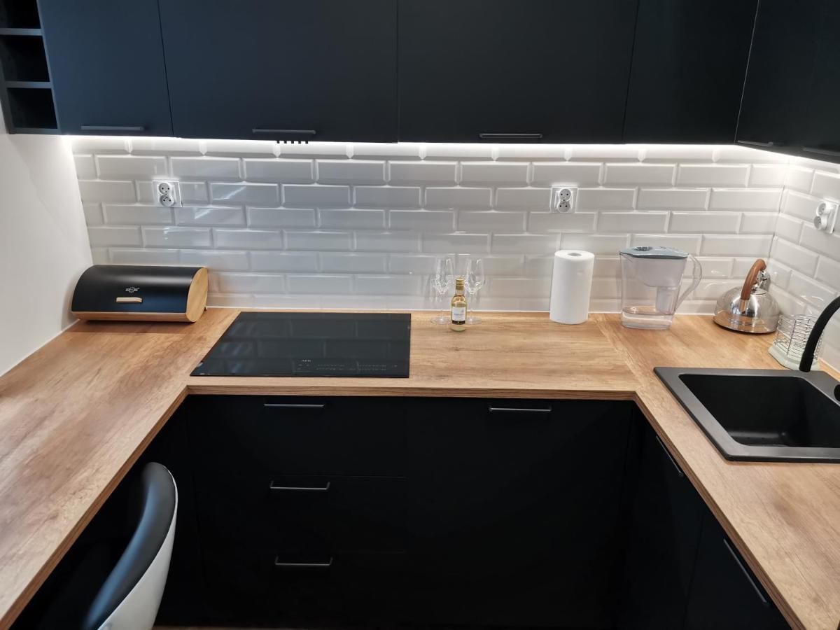Przytulny Apartament W Wiezowcu - Centrum Miasta Podwislocze 38 제수프 외부 사진