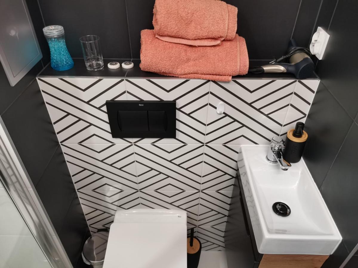Przytulny Apartament W Wiezowcu - Centrum Miasta Podwislocze 38 제수프 외부 사진